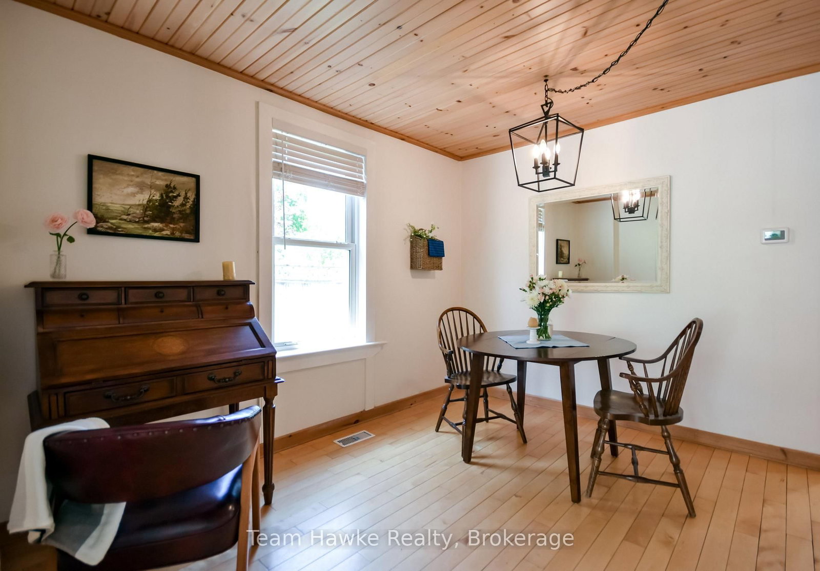 346 Yonge Street • Midland, ON photo 14