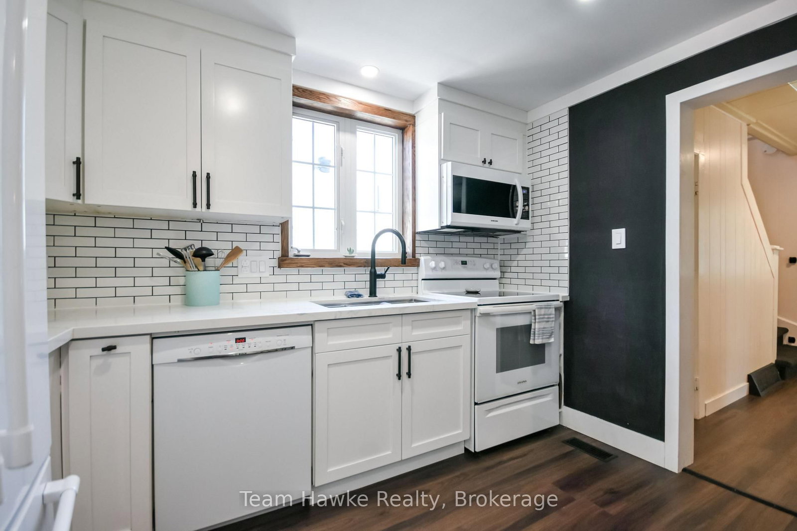 346 Yonge Street • Midland, ON photo 17