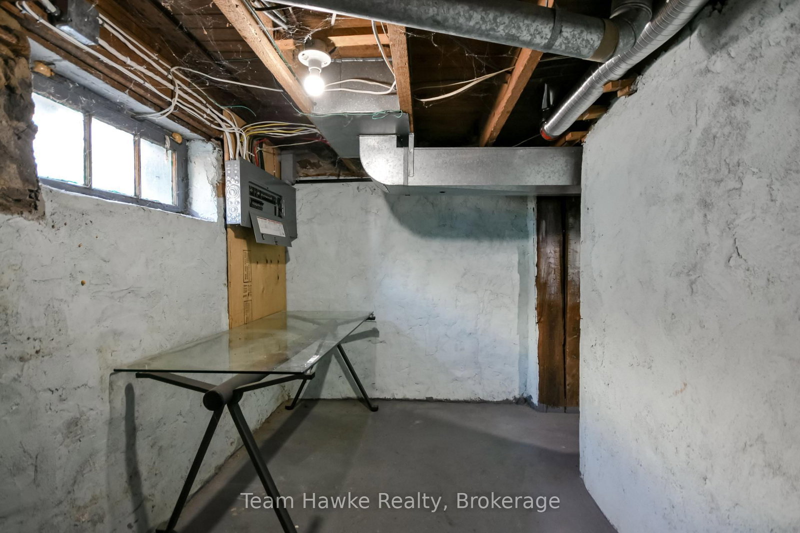346 Yonge Street • Midland, ON photo 38
