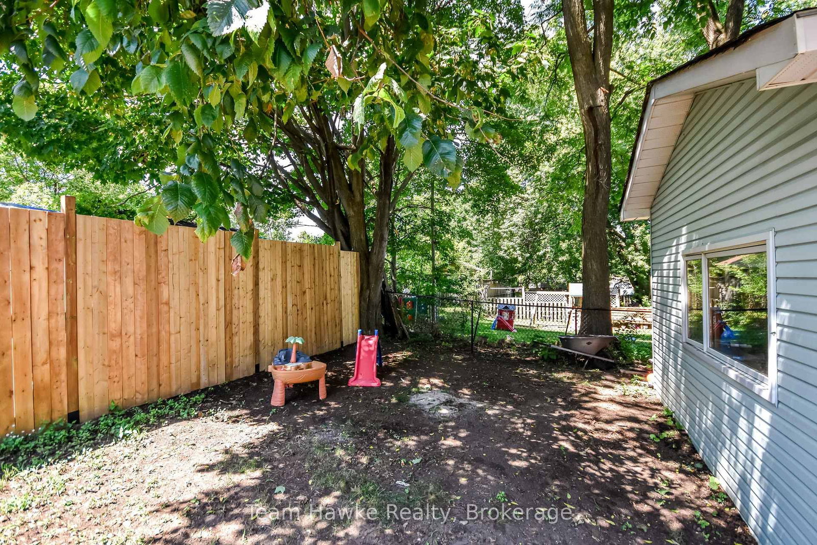 346 Yonge Street • Midland, ON photo 45