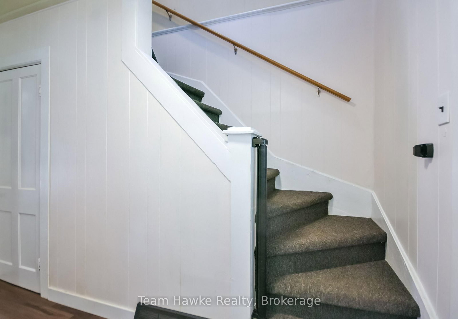 346 Yonge Street • Midland, ON photo 8