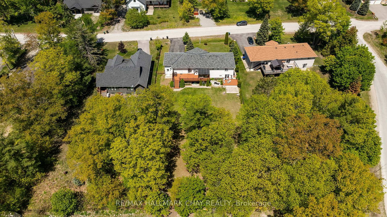 Listing Image 4