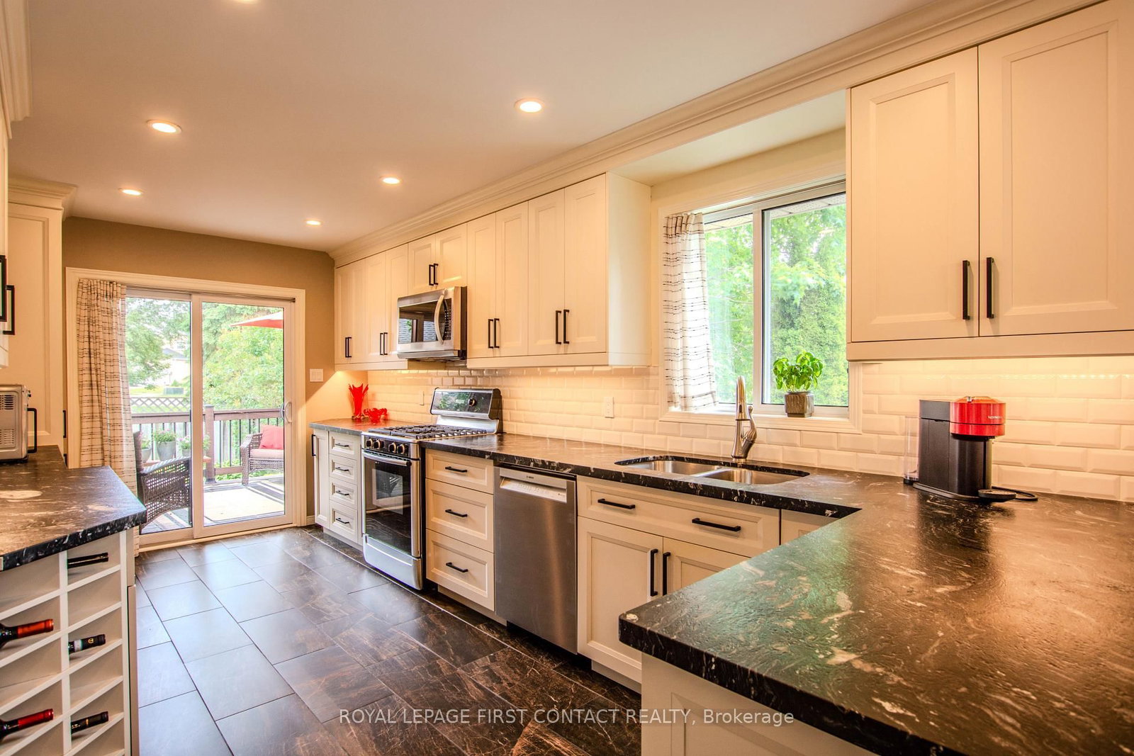 20 McVeigh Drive • Barrie, ON photo 9