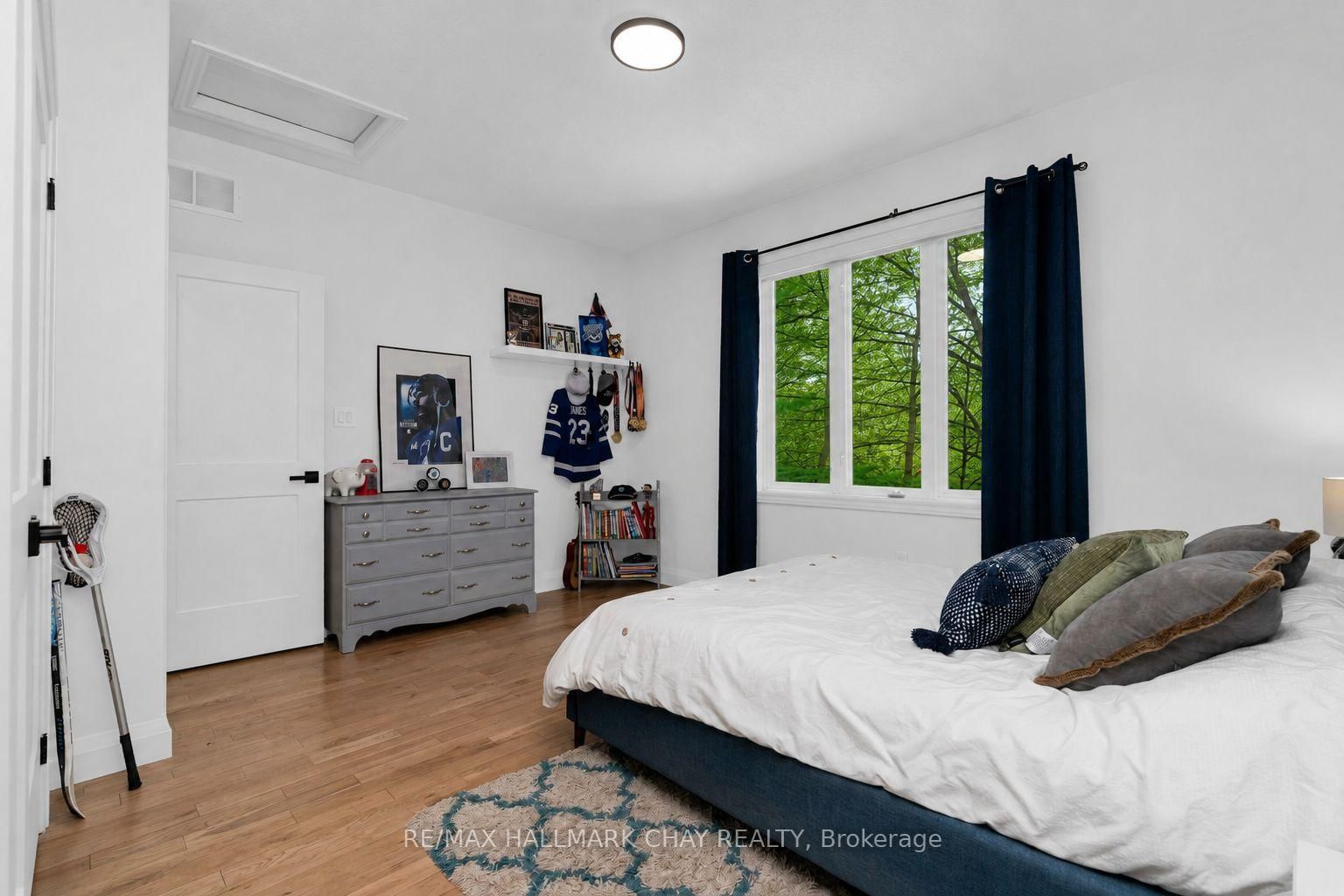 12 Oakmont Avenue • Oro-Medonte, ON photo 10