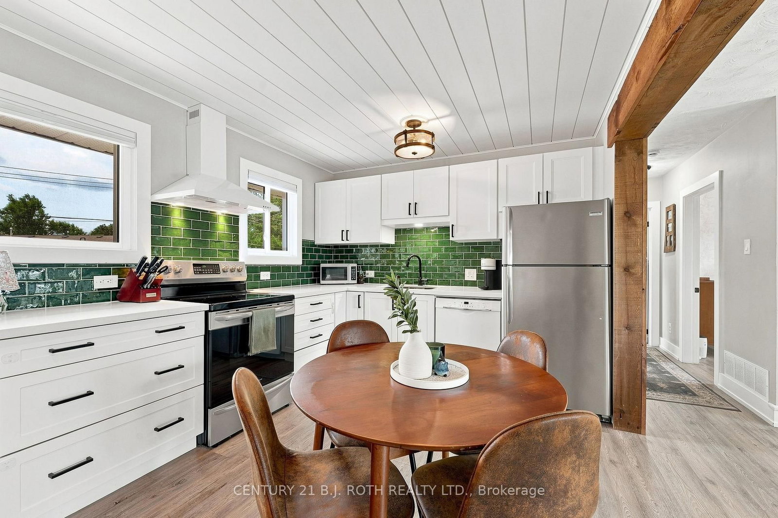Listing Image 7
