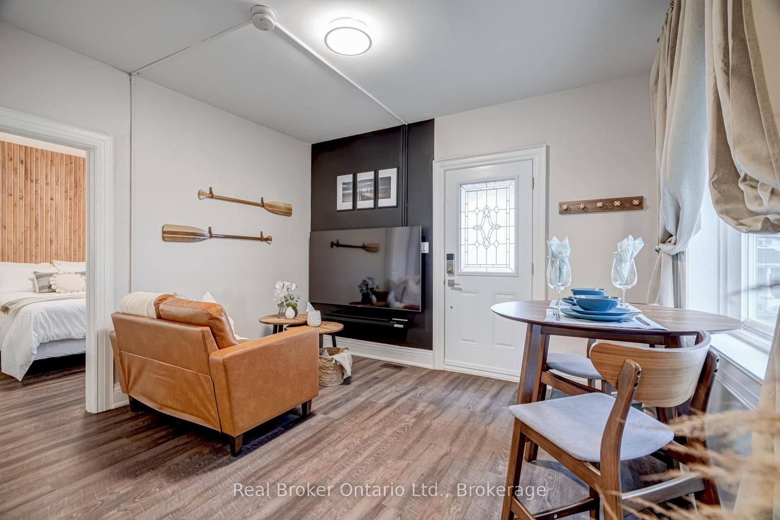 66 Nottawasaga Street • Orillia, ON photo 3