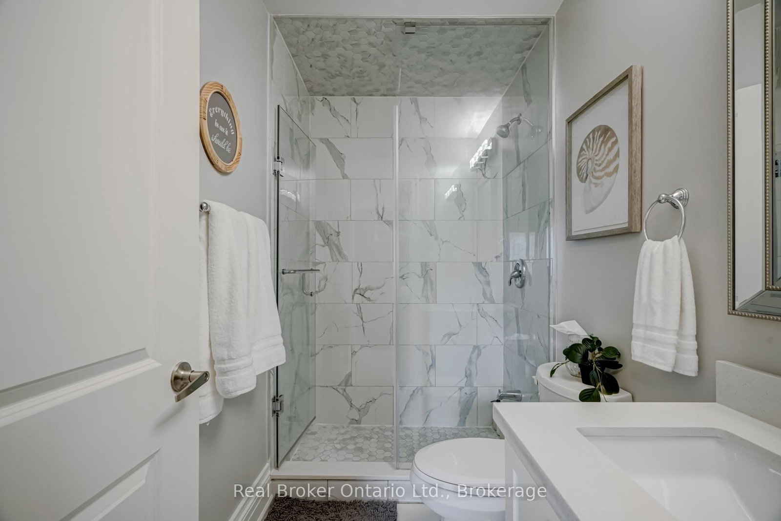 66 Nottawasaga Street • Orillia, ON photo 6