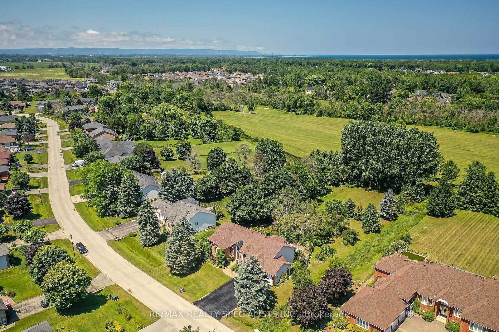 22 Lamont Creek Drive • Wasaga Beach, ON photo 39