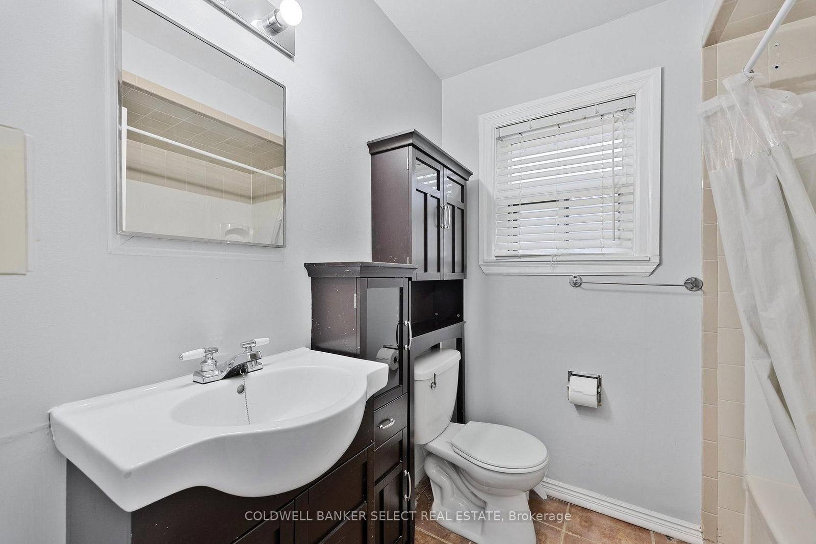 77-79 Baker Street • Wasaga Beach, ON photo 36