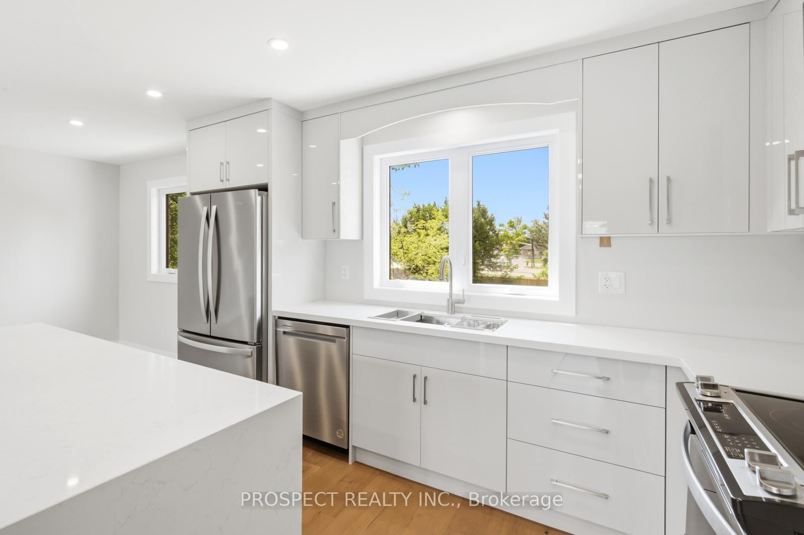 568 Simcoe Street • Collingwood, ON photo 12