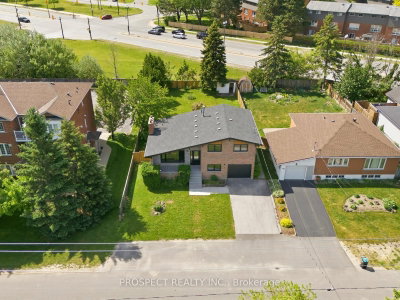 568 Simcoe Street • Collingwood, ON photo 2