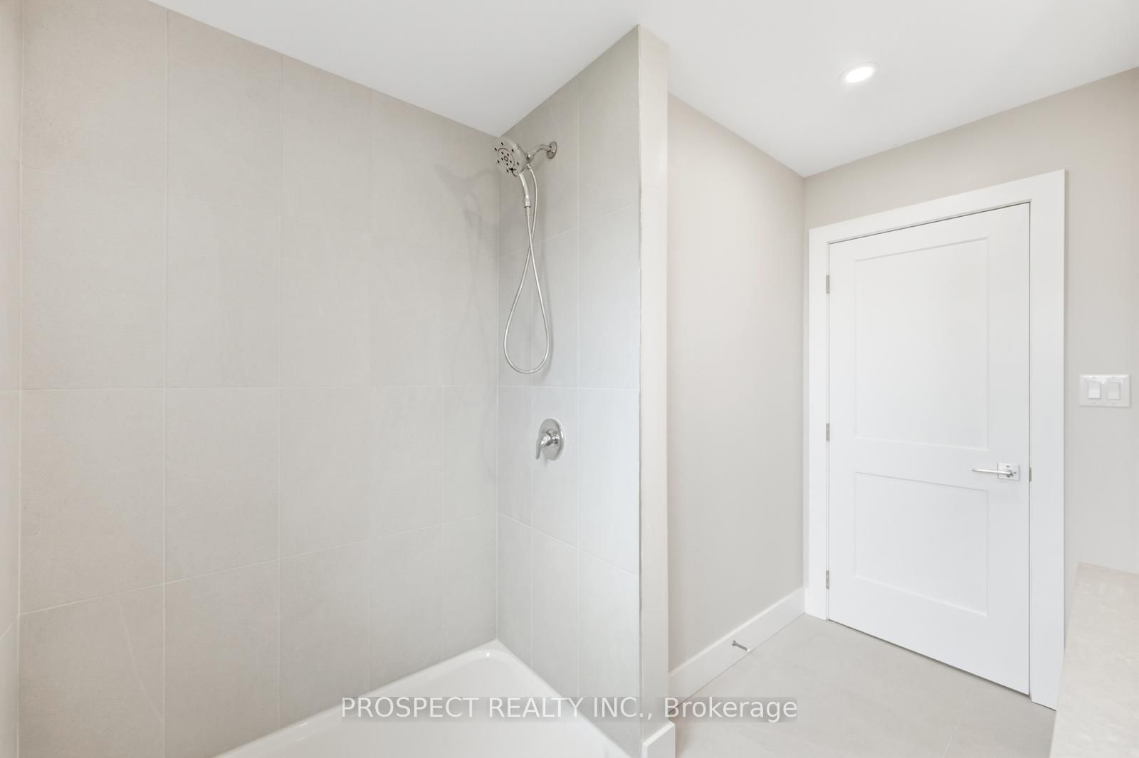 568 Simcoe Street • Collingwood, ON photo 29