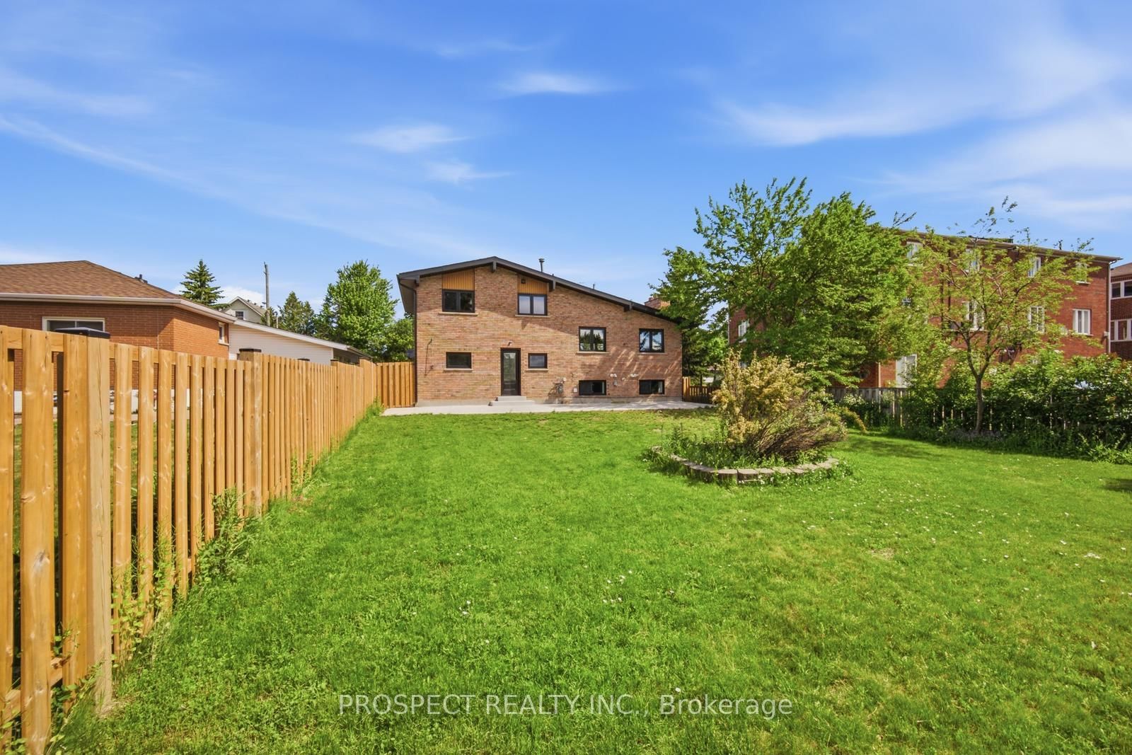 568 Simcoe Street • Collingwood, ON photo 42