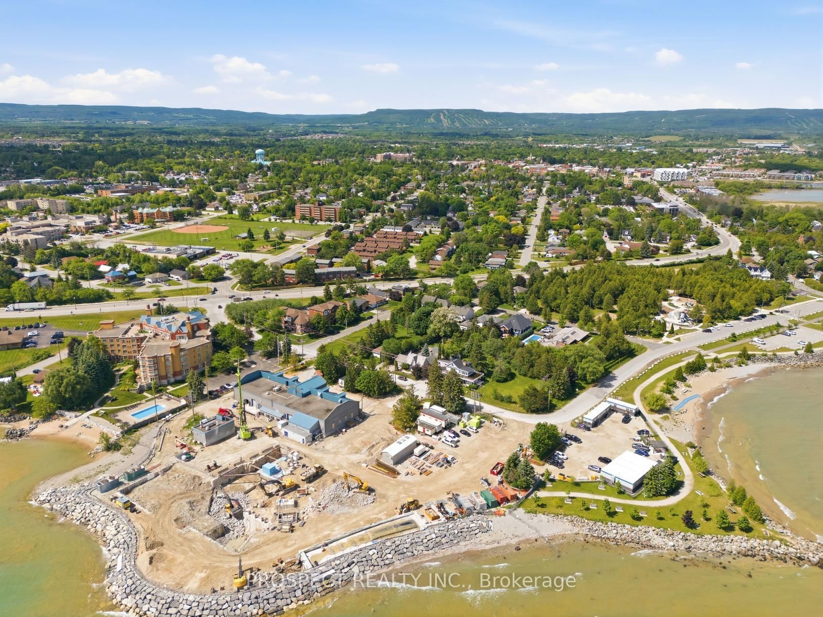 568 Simcoe Street • Collingwood, ON photo 48