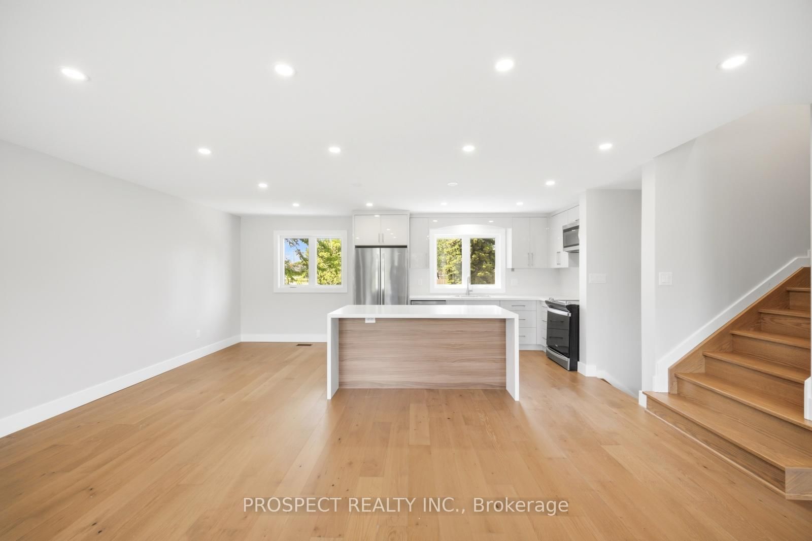 568 Simcoe Street • Collingwood, ON photo 5