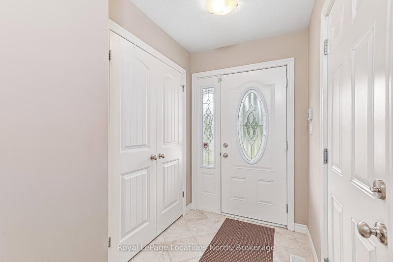 7 Kayla Cres photo 4