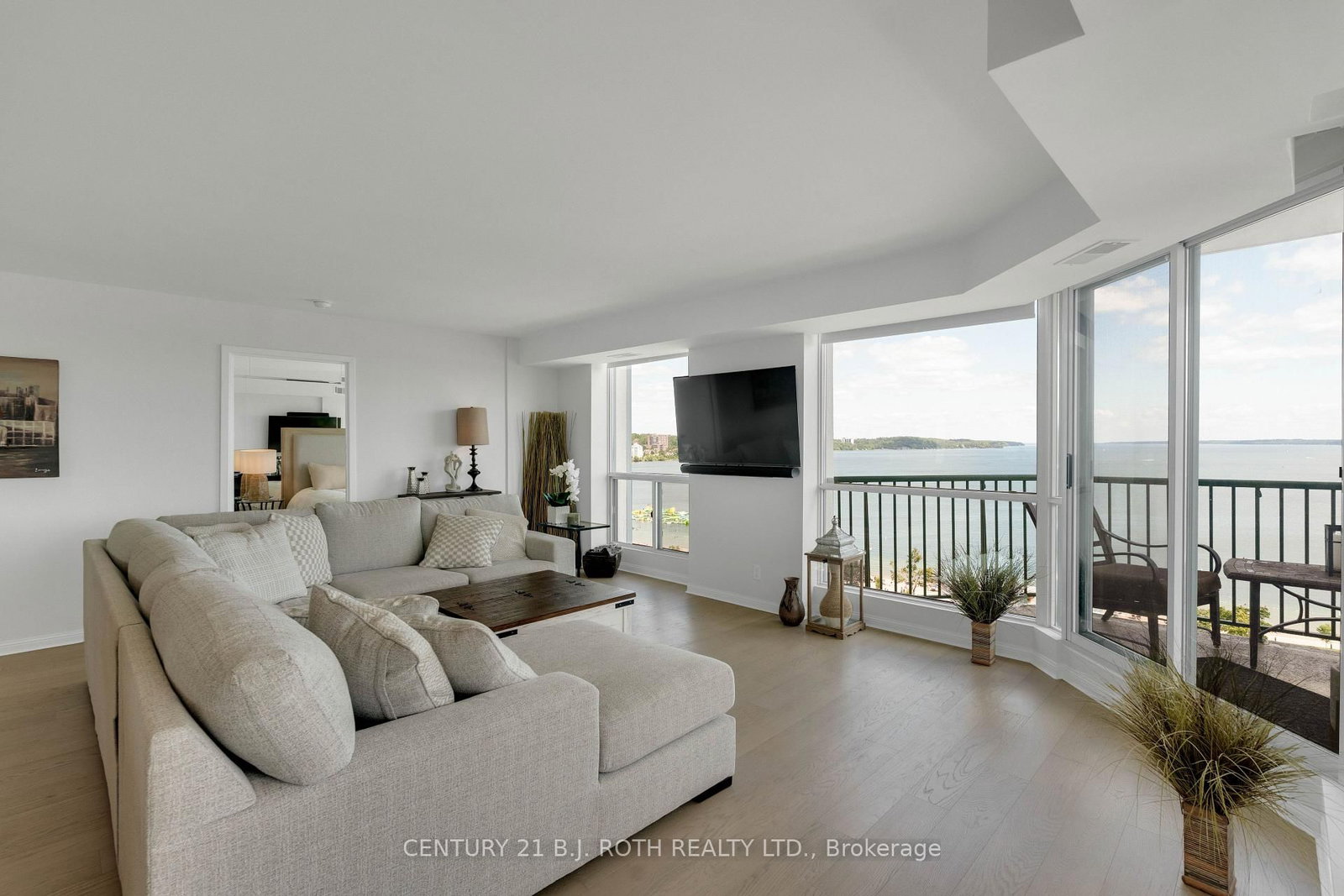 65 Ellen Street • #1104 • Barrie, ON photo 3