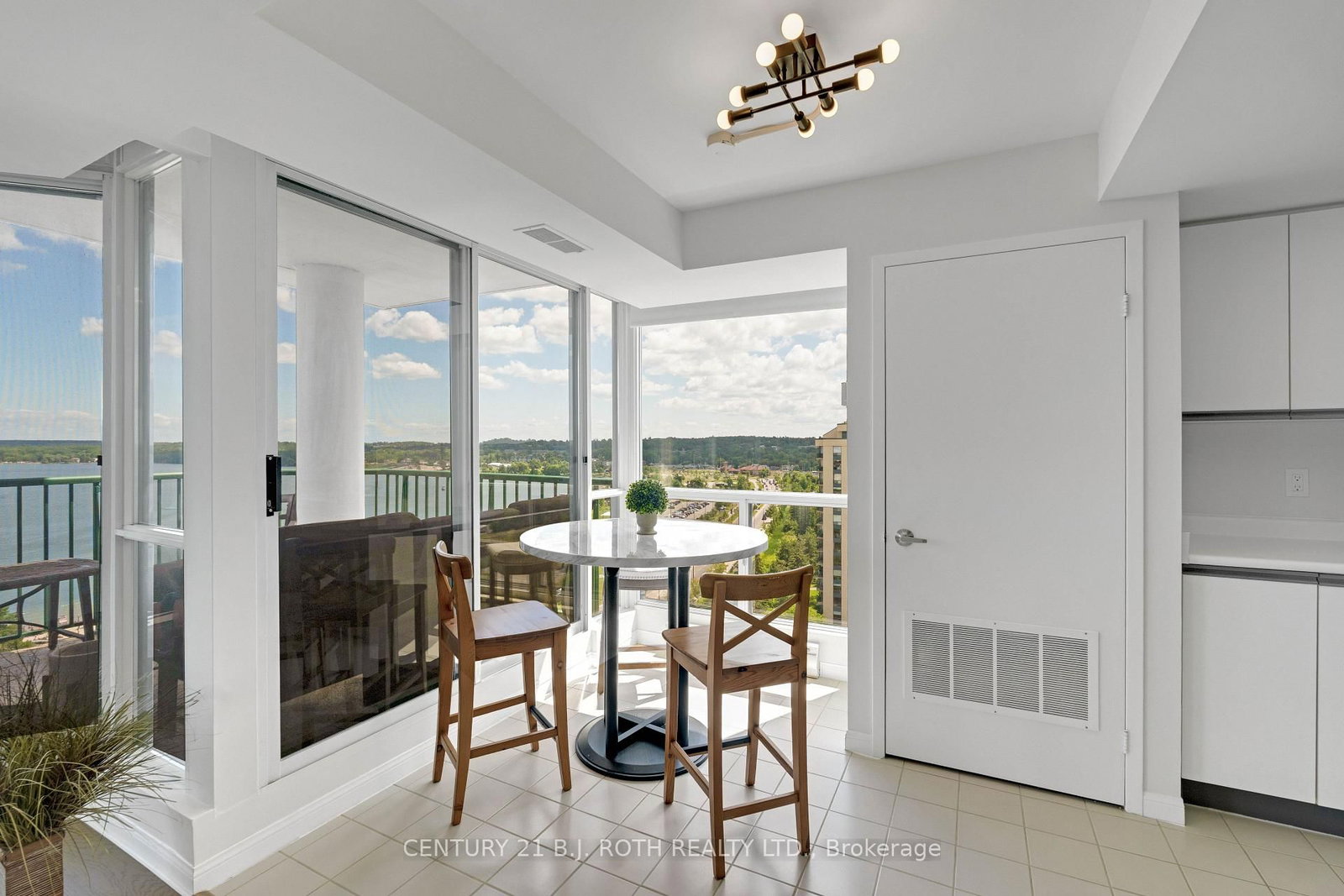 65 Ellen Street • #1104 • Barrie, ON photo 6