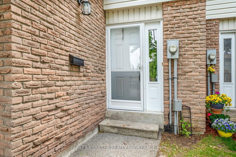 4 - 261 Rose Street