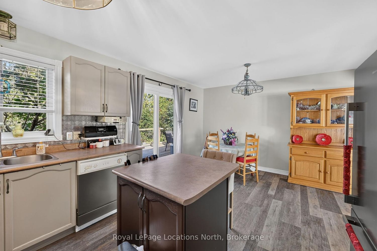 66 Royal Beech Drive • Wasaga Beach, ON photo 14
