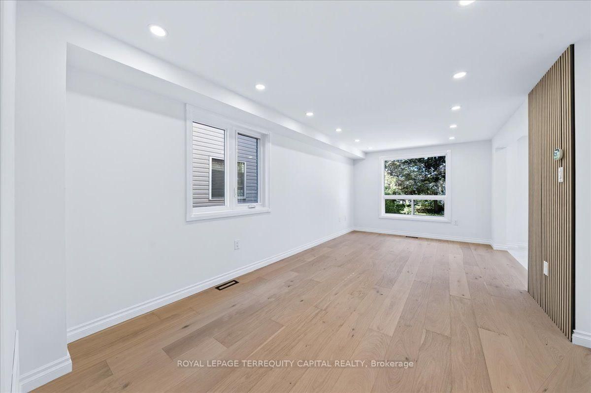 4 Cassandra Drive • Barrie, ON photo 8