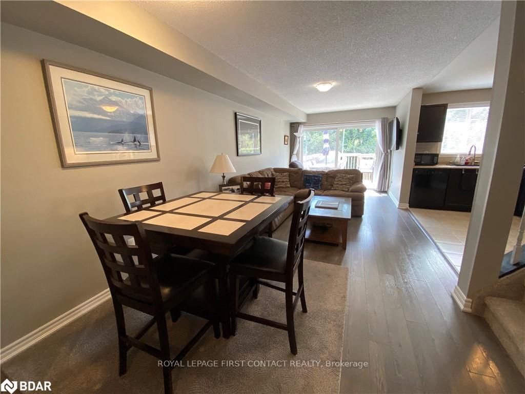 63 Sydenham, Barrie 3