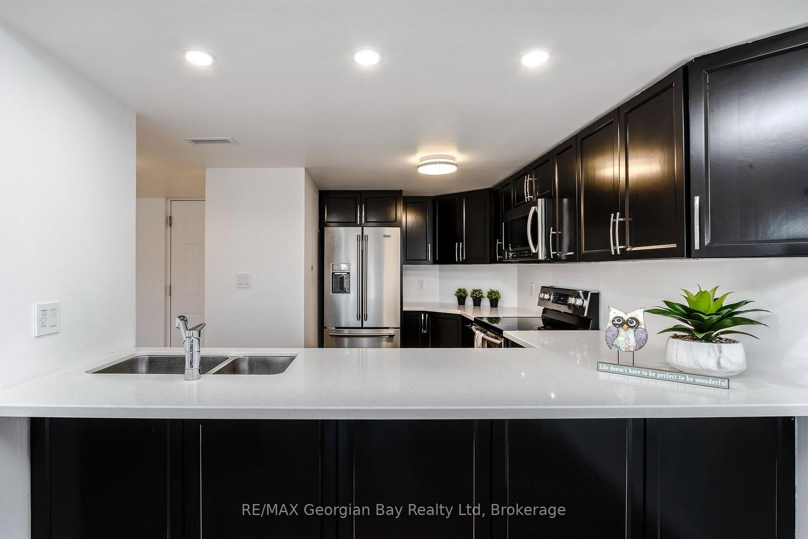 11 Beck Boulevard • #404 • Penetanguishene, ON photo 6