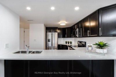 11 Beck Boulevard • #404 • Penetanguishene, ON photo 6
