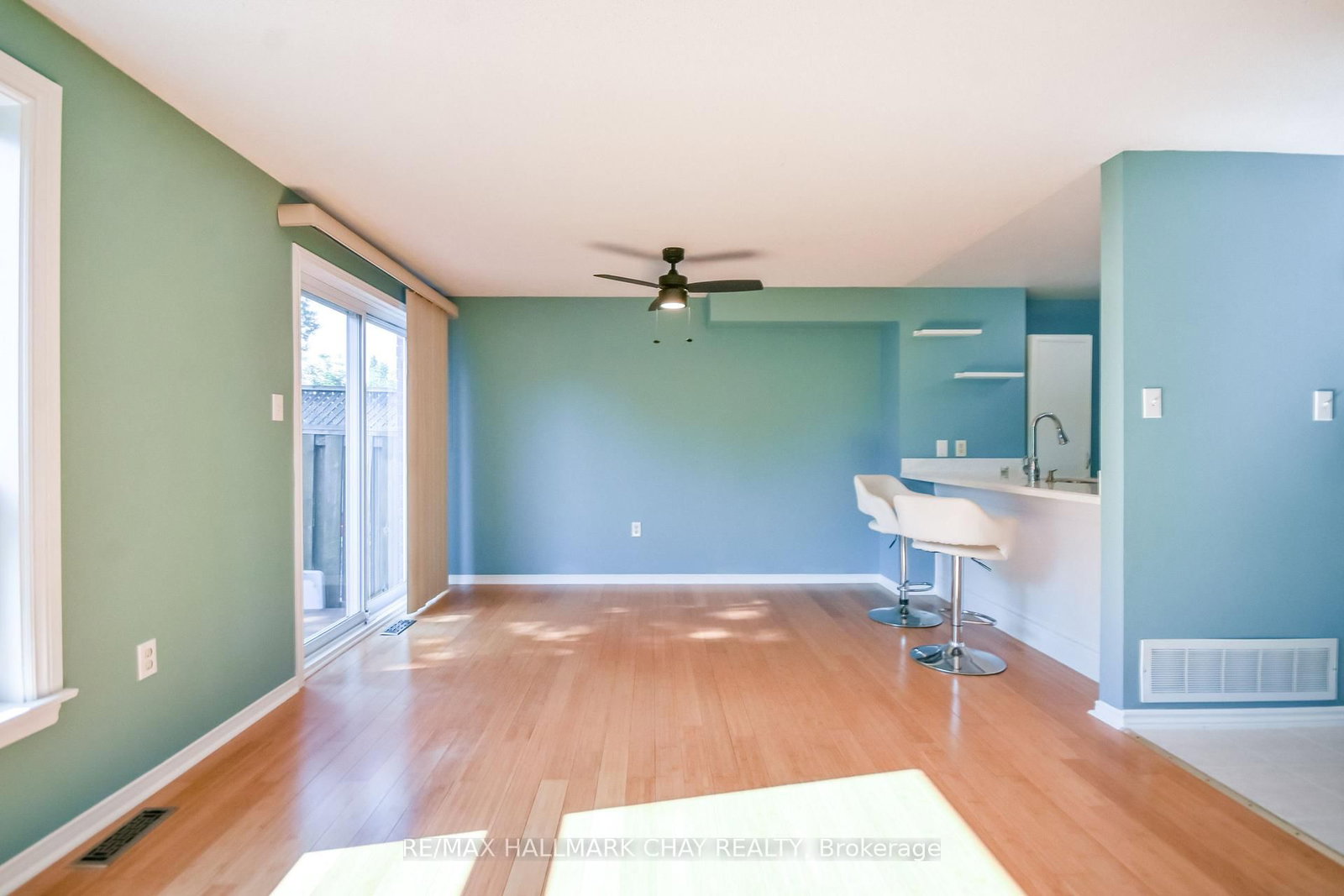 17 Srigley Street • Barrie, ON photo 12