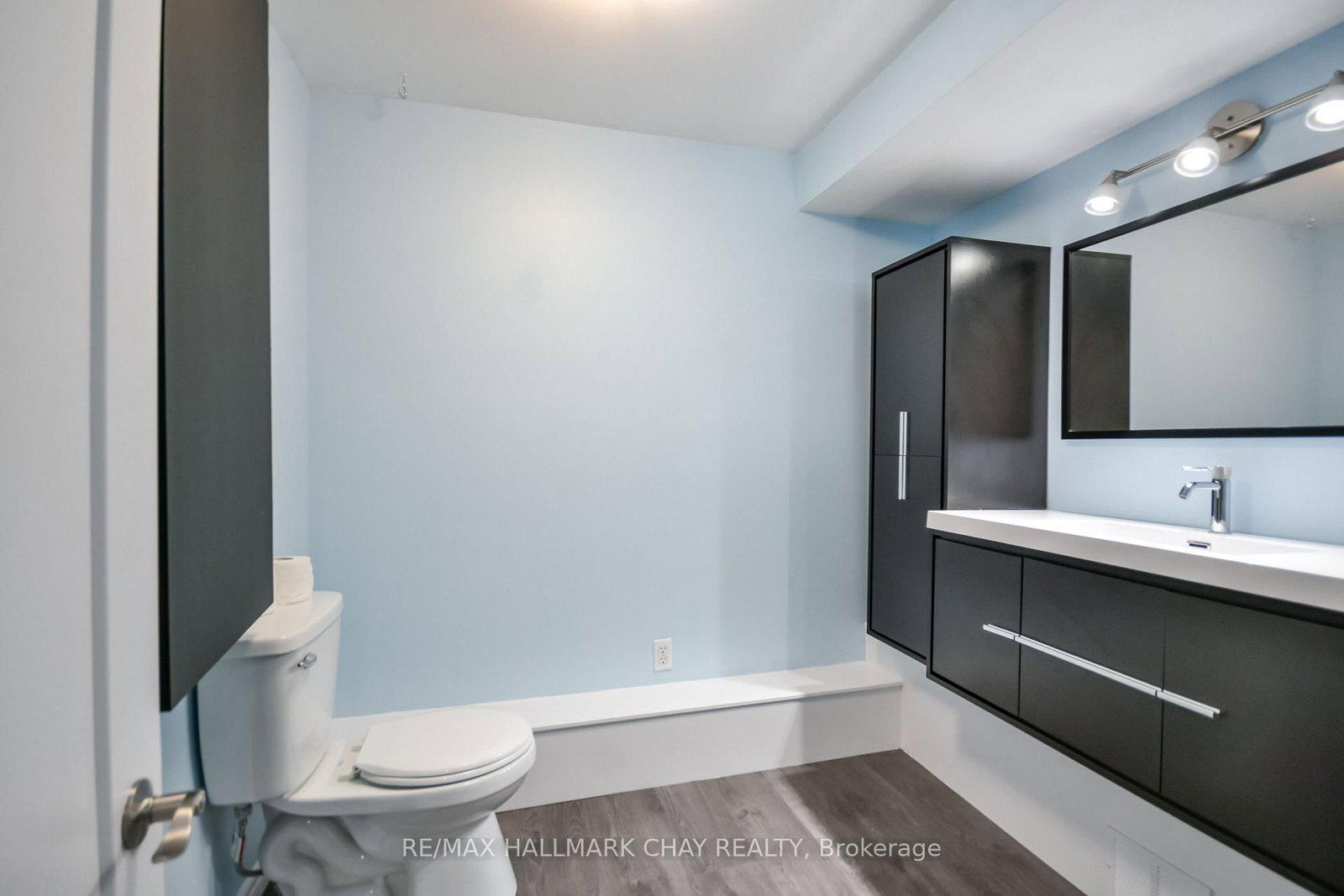 17 Srigley Street • Barrie, ON photo 31