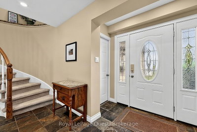 44 Trillium Crescent • Barrie, ON photo 7