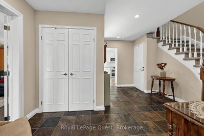 44 Trillium Crescent • Barrie, ON photo 8