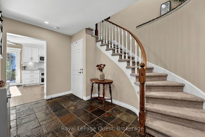 44 Trillium Crescent • Barrie, ON photo 9