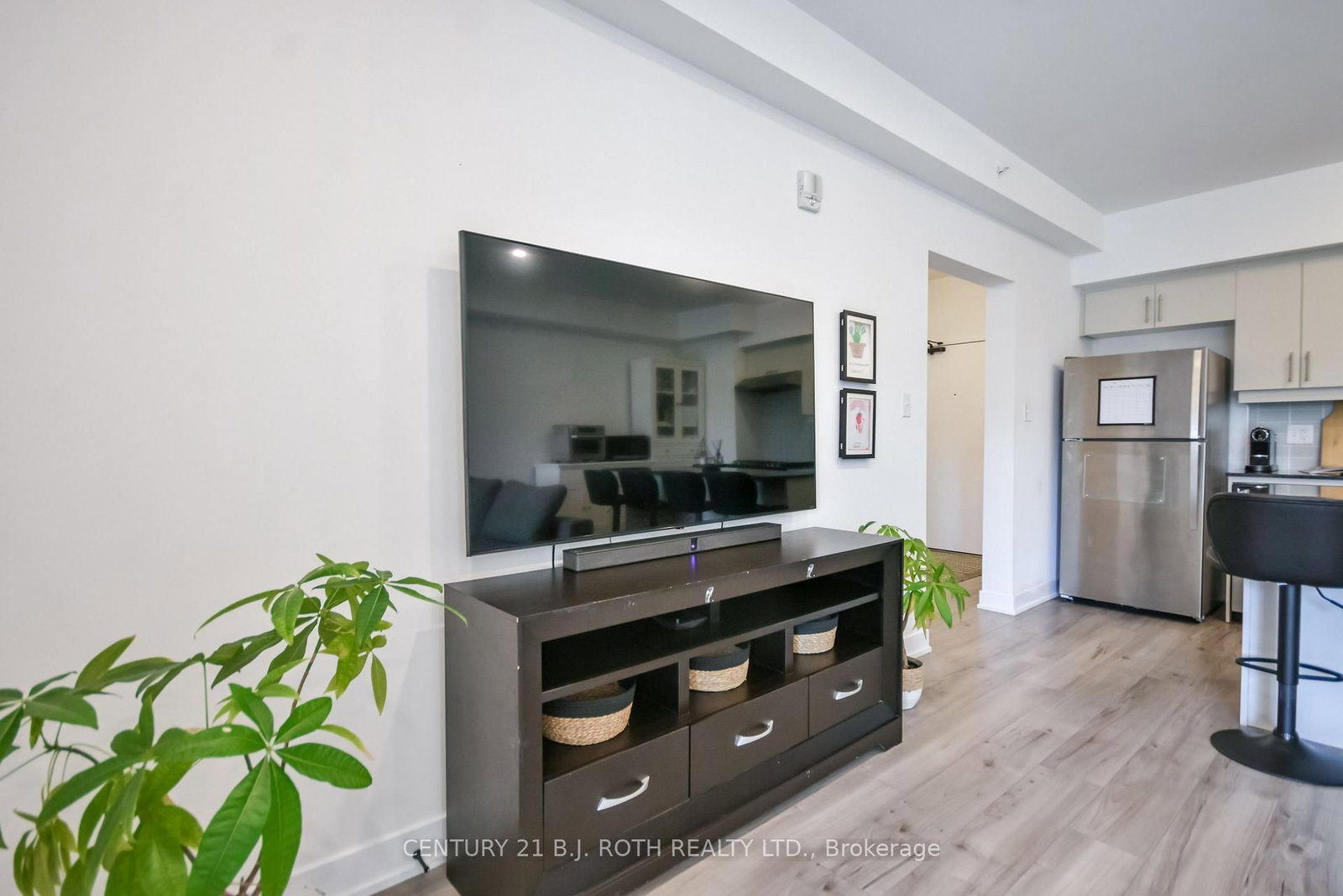 8 Culinary Lane • #604 • Barrie, ON photo 10