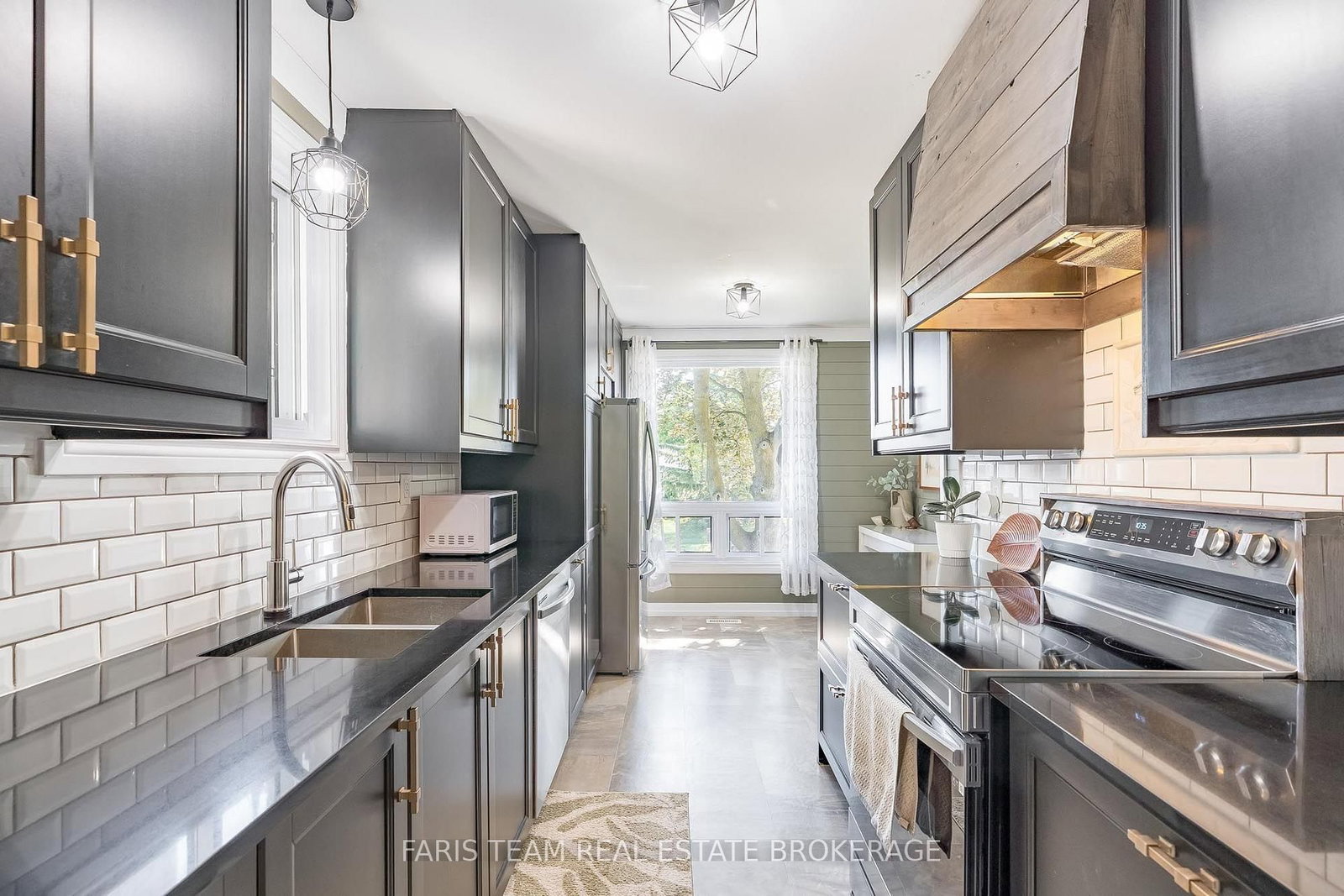 20 Carol Road • Barrie, ON photo 10