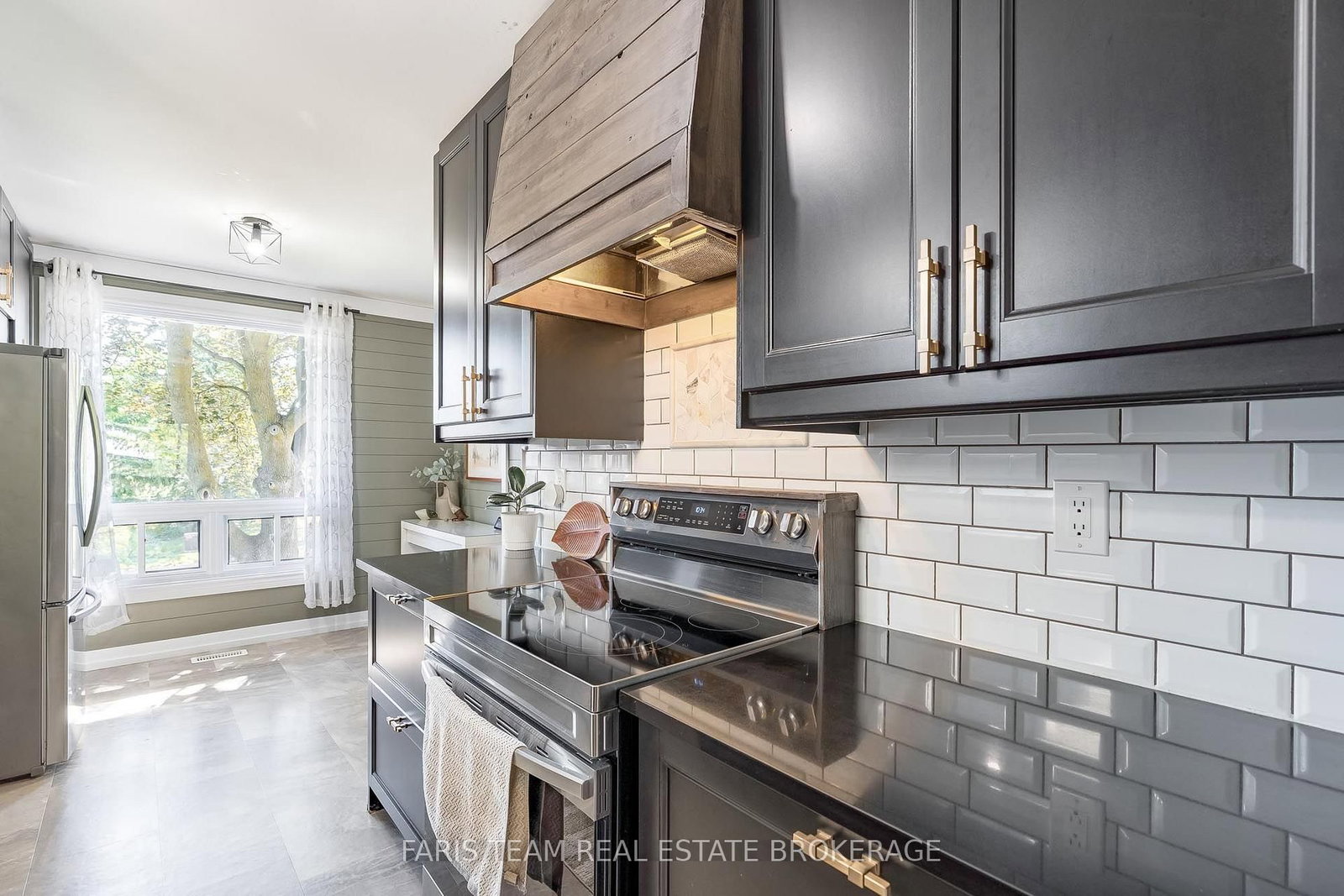20 Carol Road • Barrie, ON photo 9
