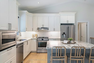 41 Tall Pines Drive • Tiny, ON photo 6