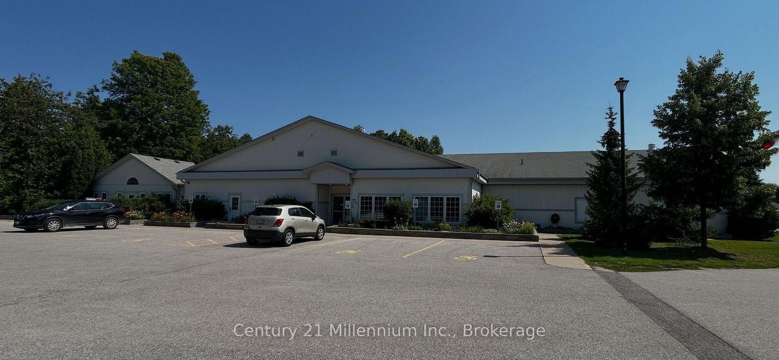 41 The Boardwalk • Wasaga Beach, ON photo 23