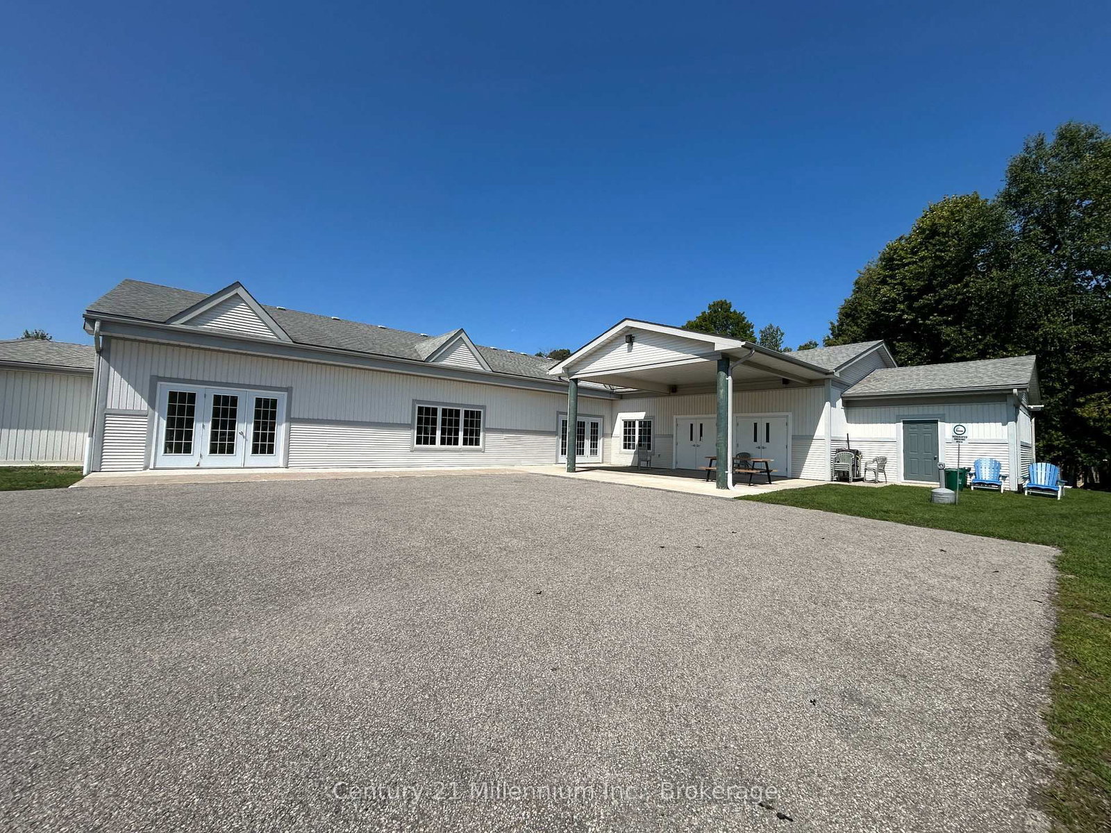 41 The Boardwalk • Wasaga Beach, ON photo 25