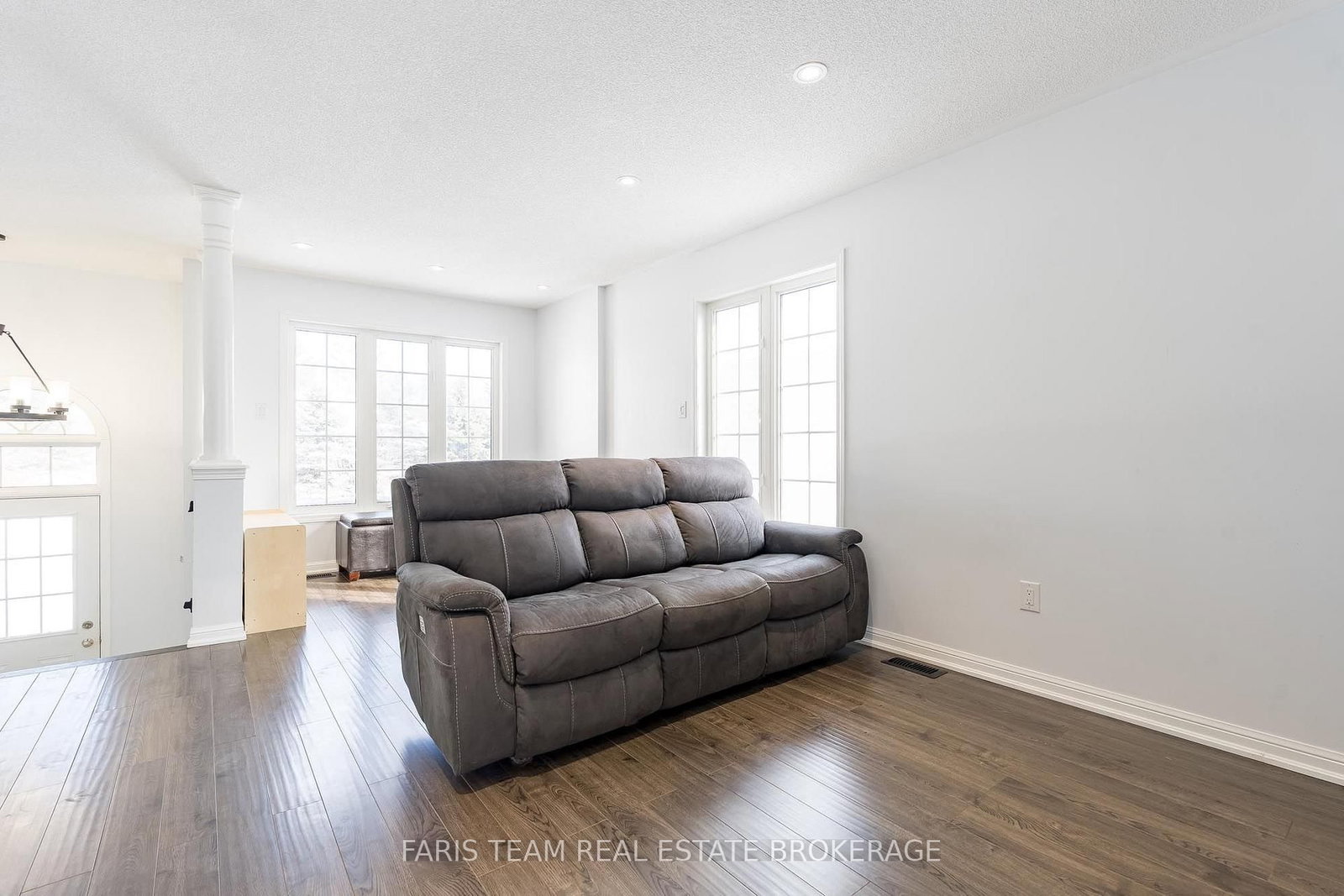 92 Wesley Avenue • Wasaga Beach, ON photo 11