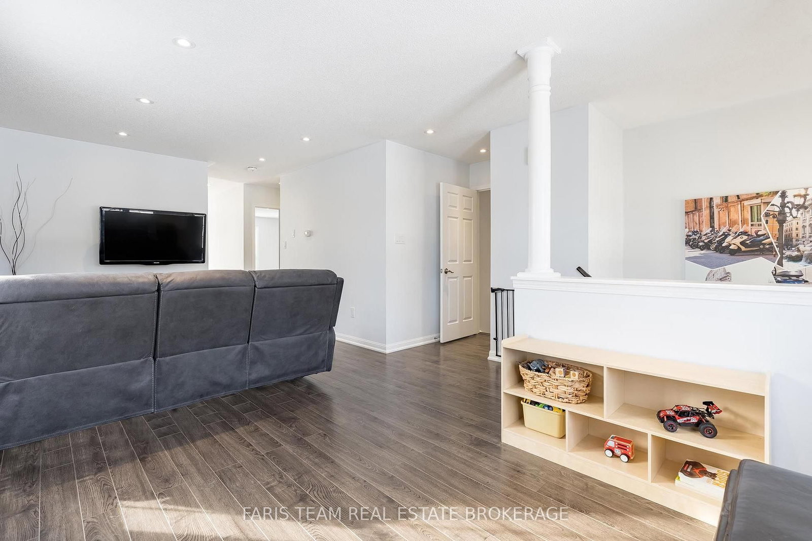 92 Wesley Avenue • Wasaga Beach, ON photo 13
