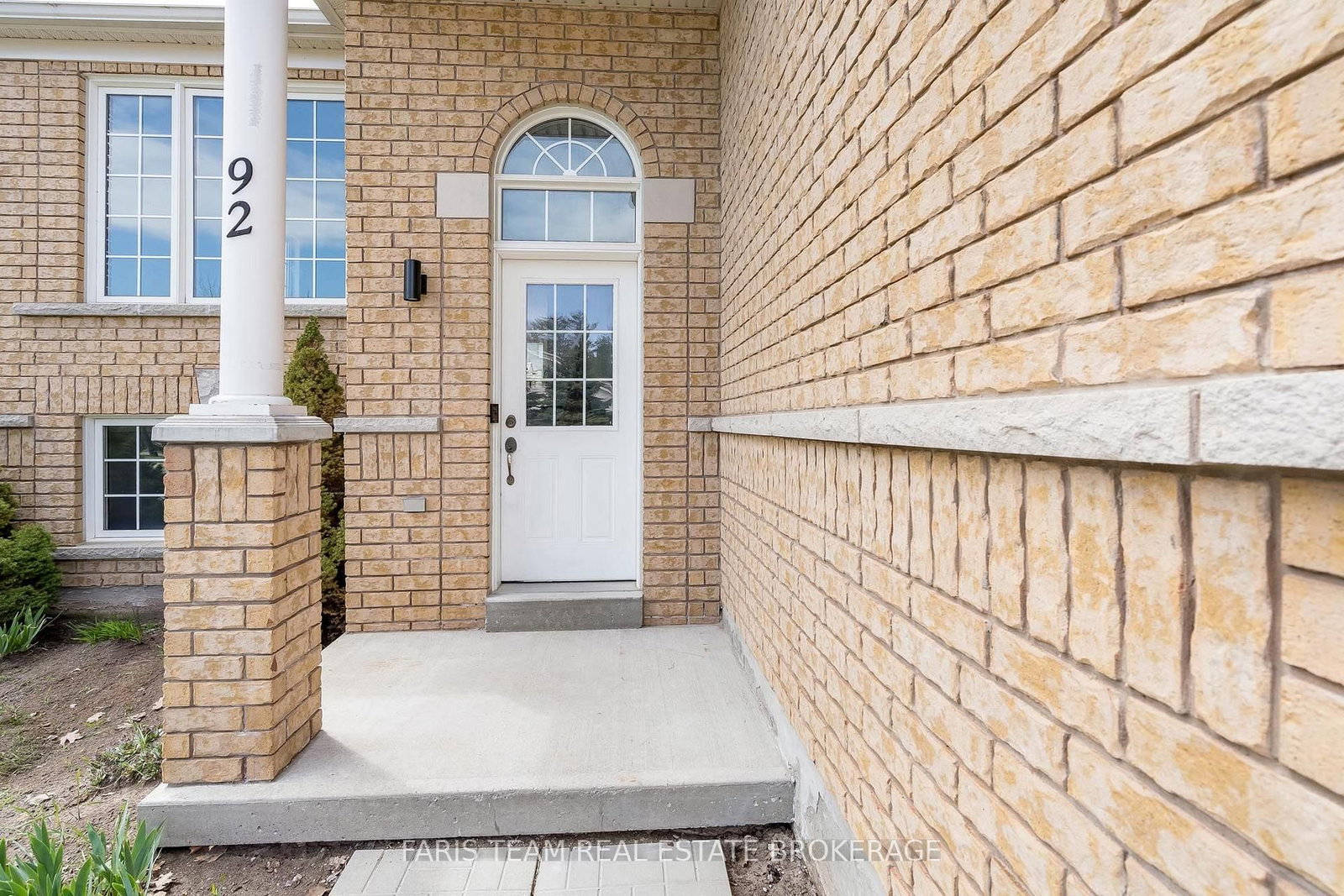 92 Wesley Avenue • Wasaga Beach, ON photo 4