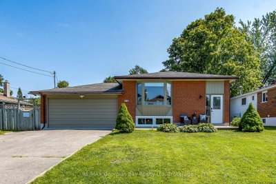 Detached House for sale at 475 Athabaska Street, Tay, Ontario, L0K 1R0 - Port McNicoll - MLS: S13644598