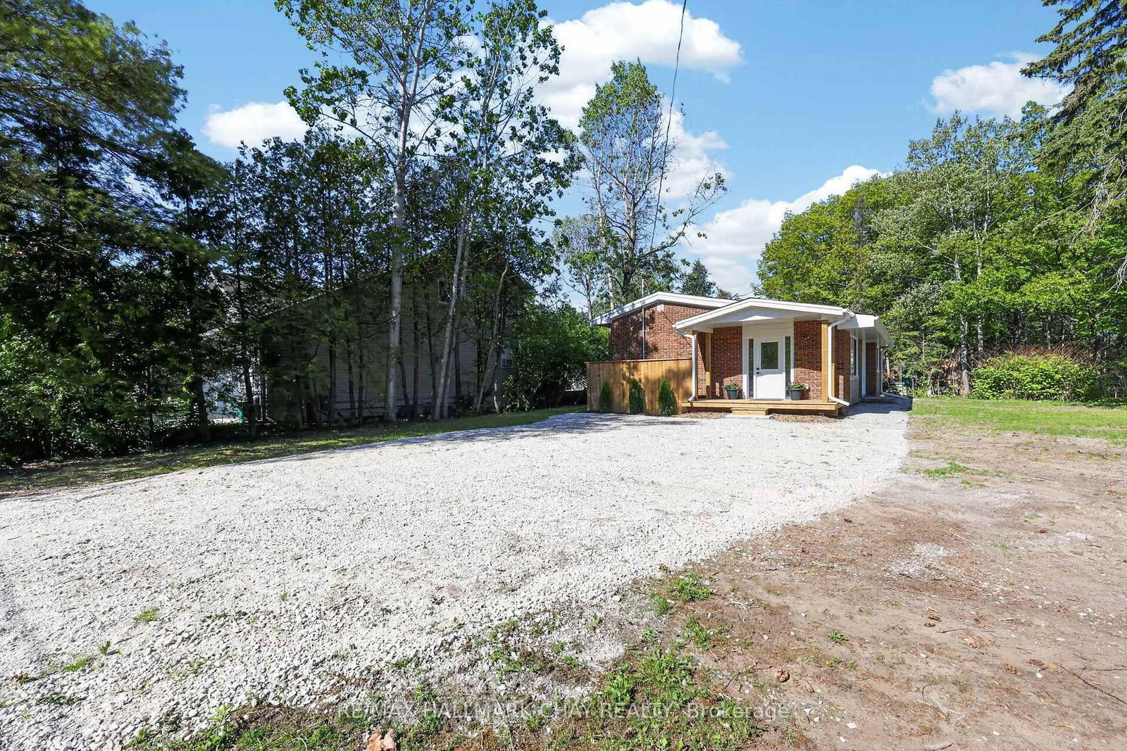 8717 Beachwood Road • Wasaga Beach, ON photo 17