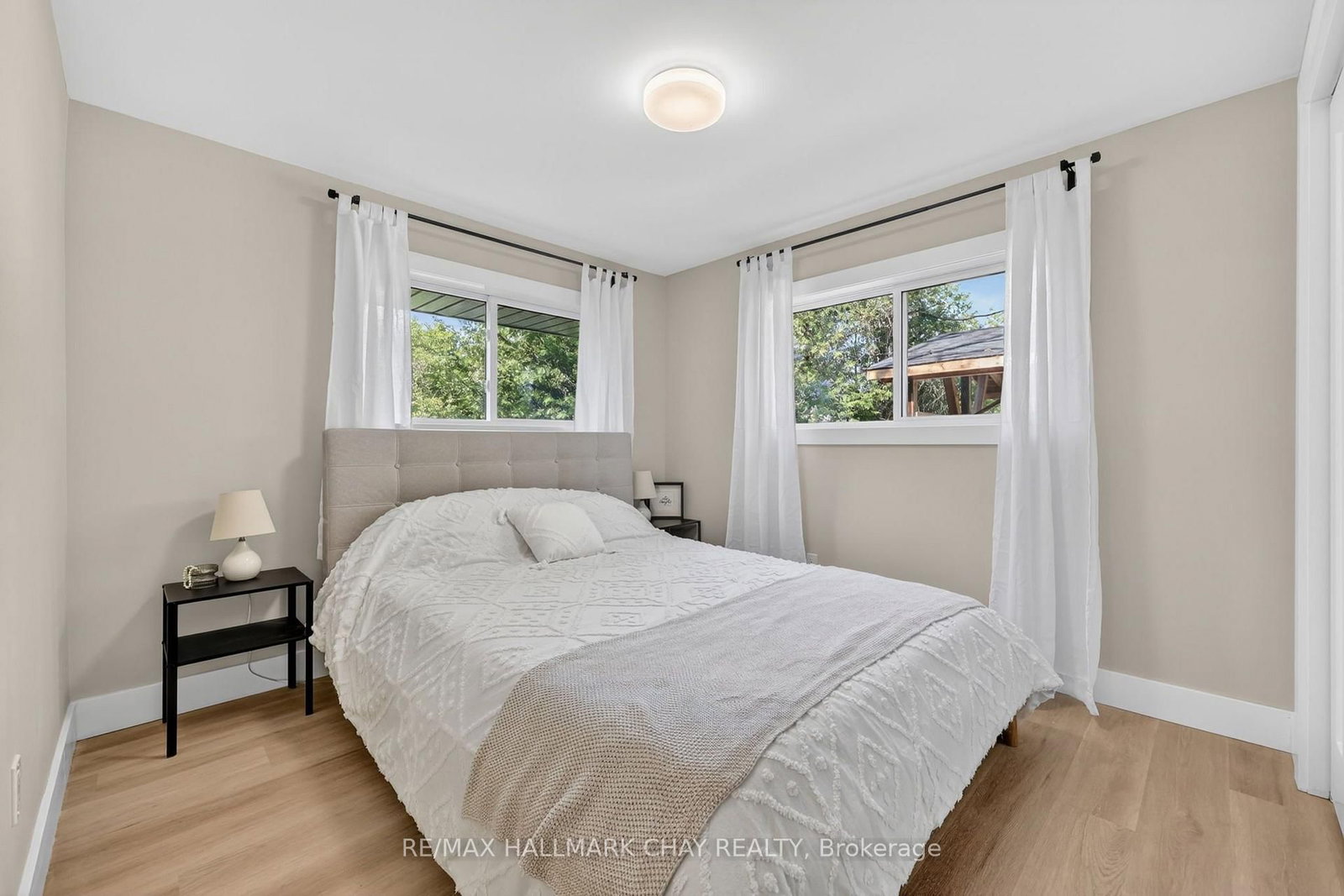 8717 Beachwood Road • Wasaga Beach, ON photo 28