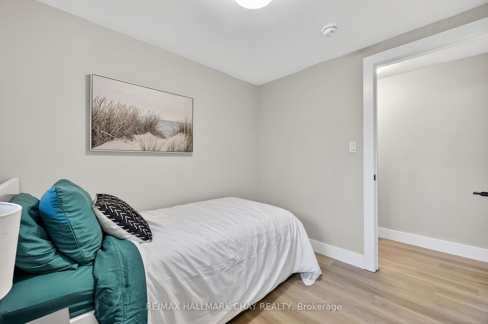 8717 Beachwood Road • Wasaga Beach, ON photo 33