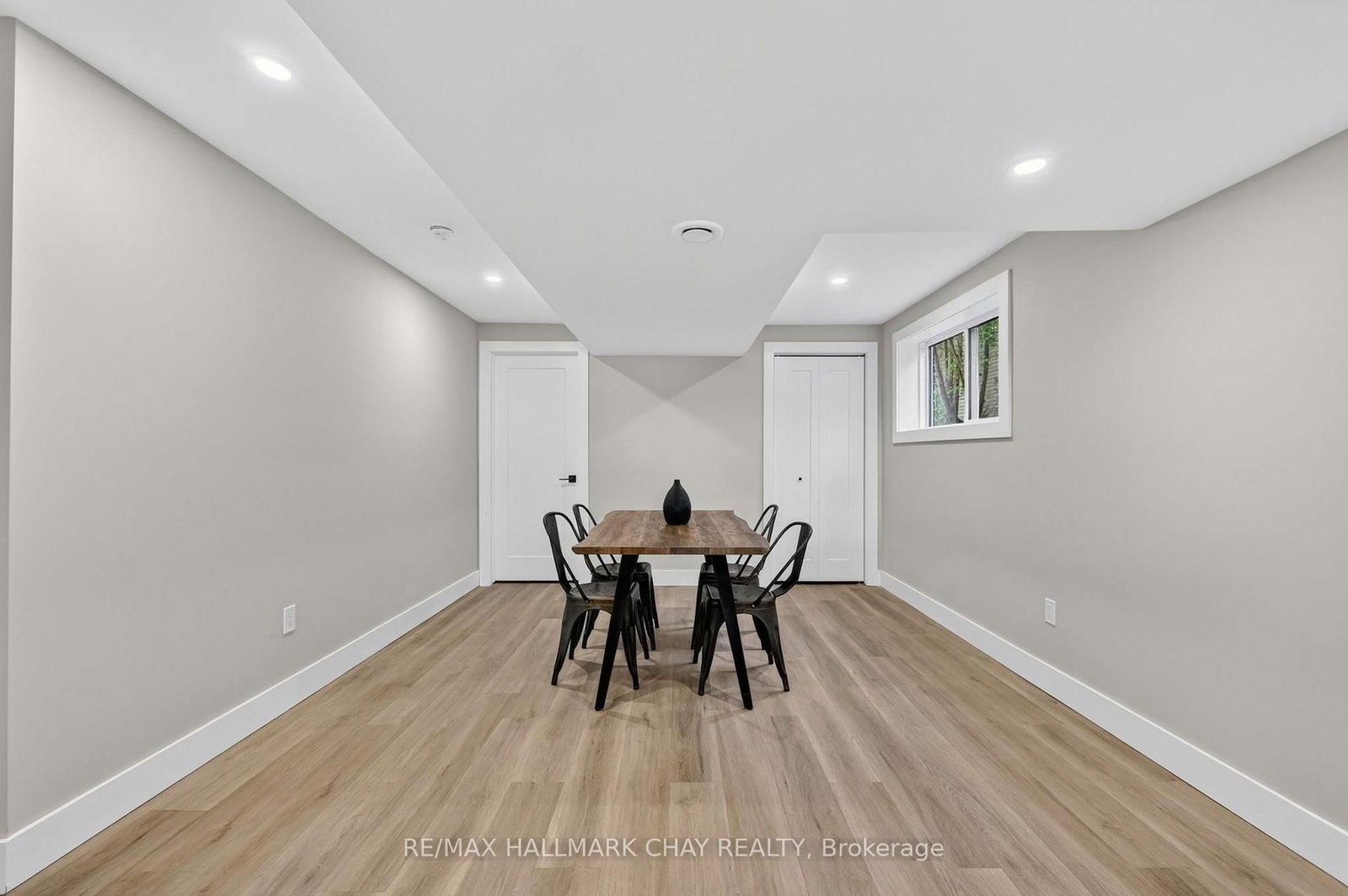 8717 Beachwood Road • Wasaga Beach, ON photo 9