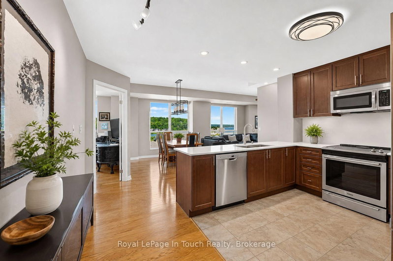 501 - 699 Aberdeen Boulevard