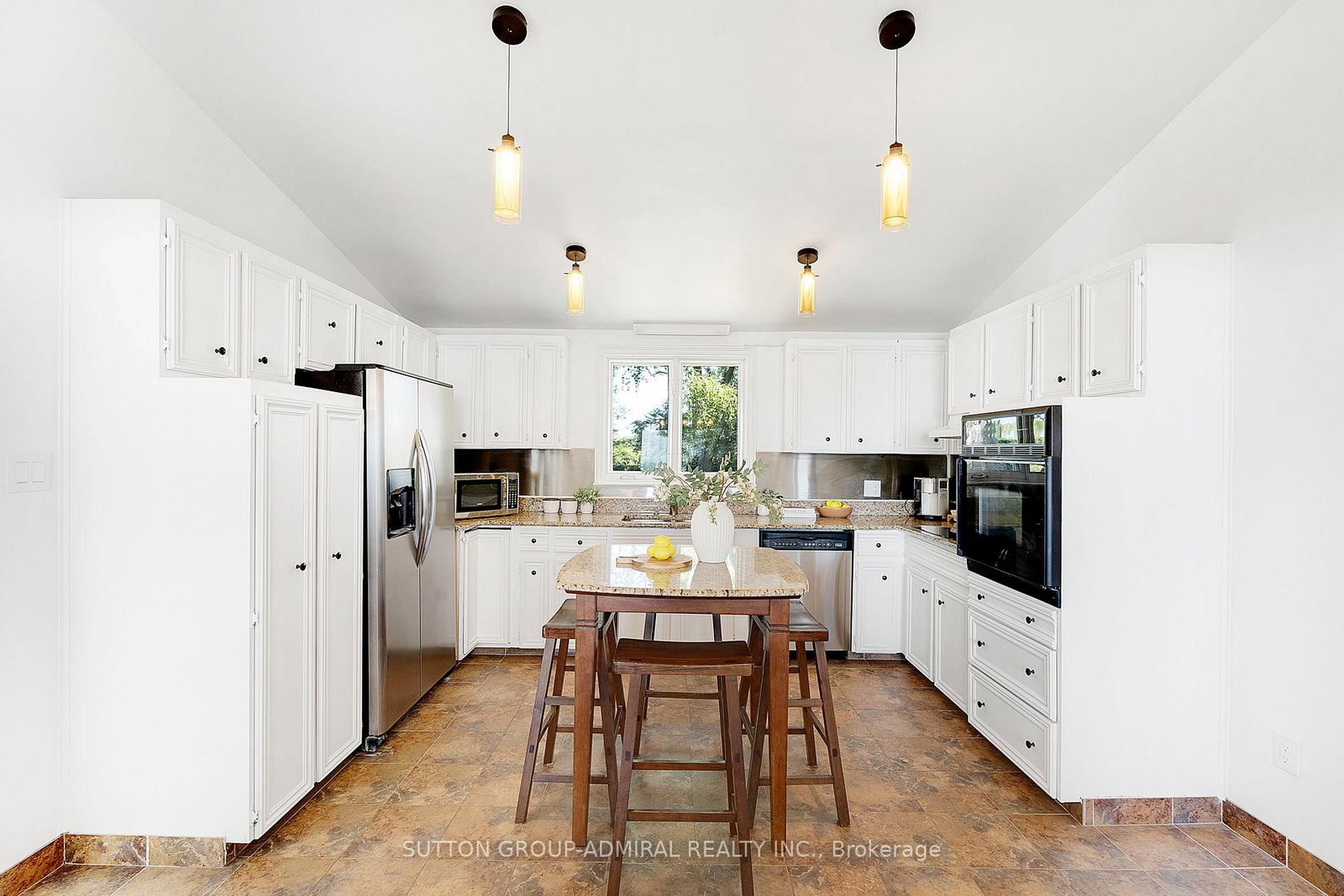 2232 Lakeshore Drive • Ramara, ON photo 13