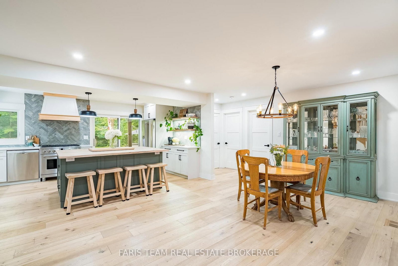 67 Doran Road • Springwater, ON photo 11